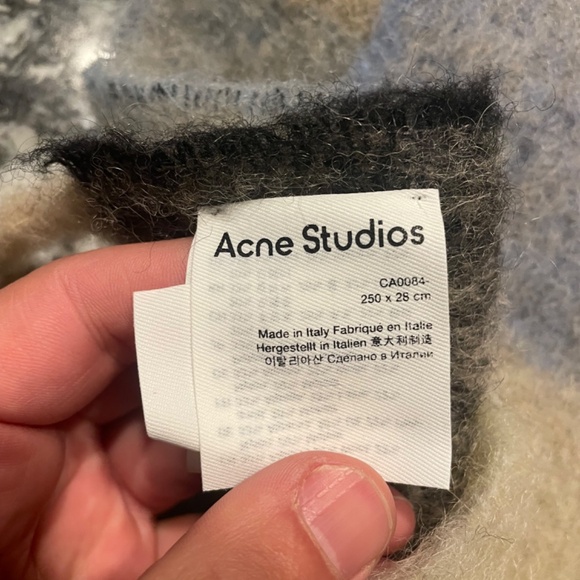 Acne studio scarf - Picture 2 of 3